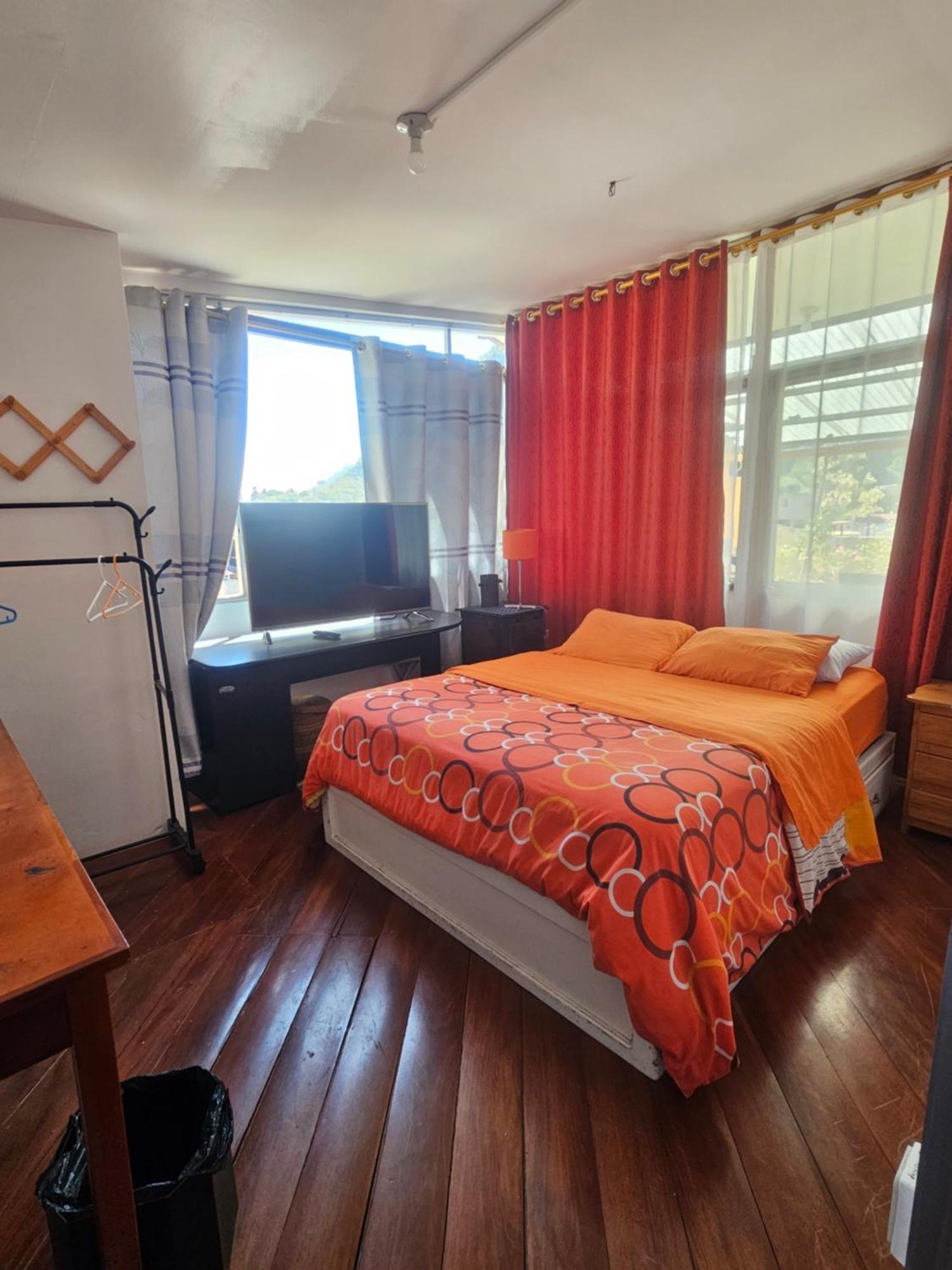 Mayra'S Apartments And Spanish School バーニョス エクステリア 写真